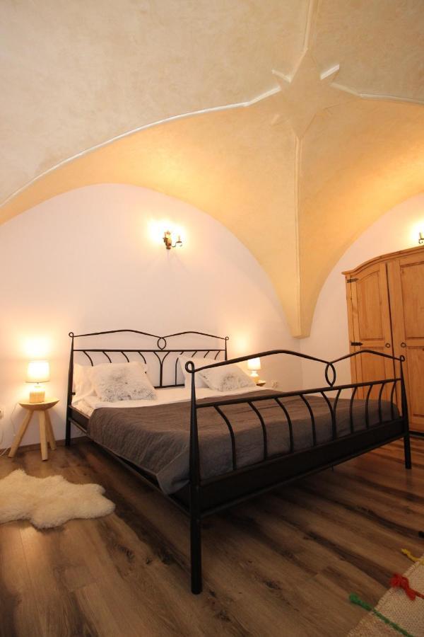 Gothic Apartment Braşov Exteriör bild