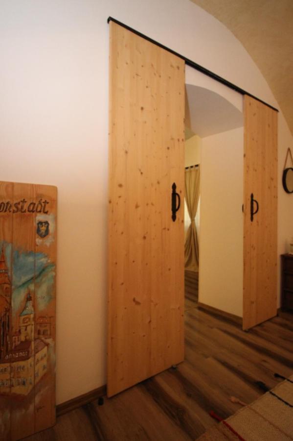 Gothic Apartment Braşov Exteriör bild